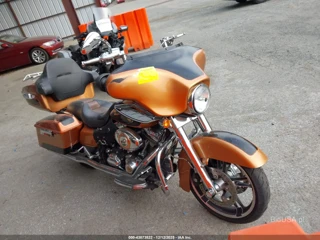 HARLEY-DAVIDSON HARLEY-DAVIDSON FLHX 105TH ANNIVERSARY EDITION