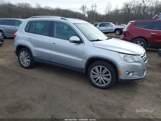 VOLKSWAGEN VOLKSWAGEN TIGUAN SE