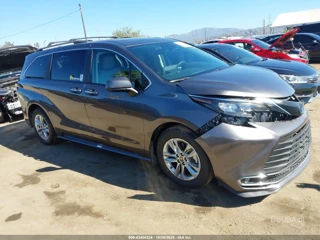 TOYOTA TOYOTA SIENNA XLE