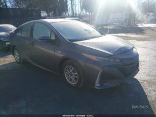 TOYOTA TOYOTA PRIUS PRIME LE