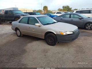 TOYOTA TOYOTA CAMRY LE