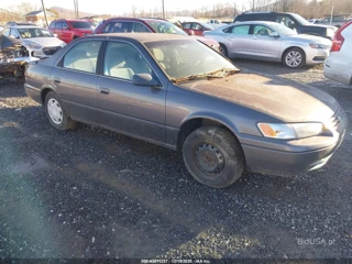 TOYOTA TOYOTA CAMRY CE