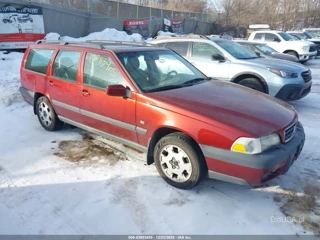 VOLVO VOLVO V70 XC/XC SE