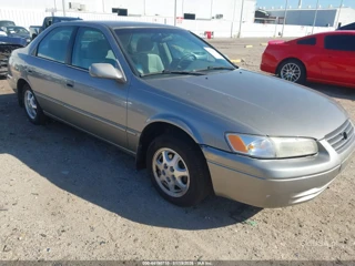 TOYOTA TOYOTA CAMRY LE