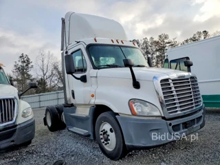 FREIGHTLINER CASCADIA 1