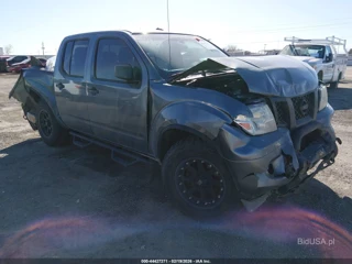 NISSAN NISSAN FRONTIER SV