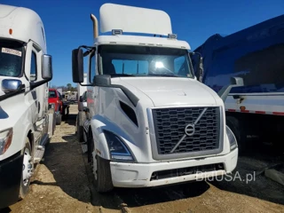 VOLVO VNR