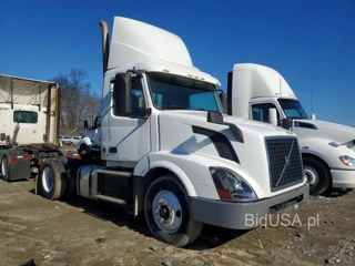 VOLVO VNL