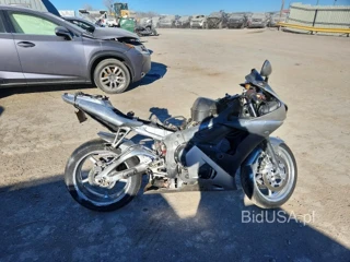 YAMAHA YZFR6 L