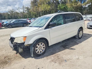 CHRYSLER TOWN & COUNTRY LX