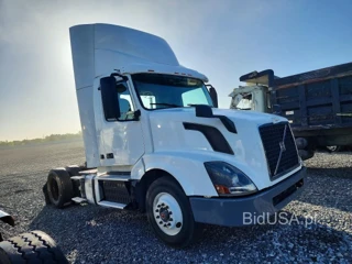 VOLVO VNL