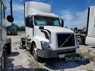 VOLVO VNL