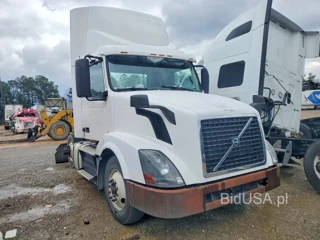 VOLVO VNL