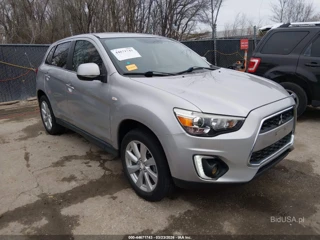 MITSUBISHI MITSUBISHI OUTLANDER SPORT SE