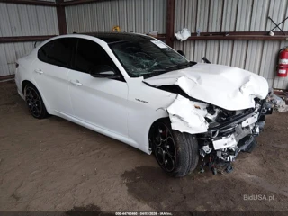 ALFA ROMEO ALFA ROMEO GIULIA VELOCE AWD