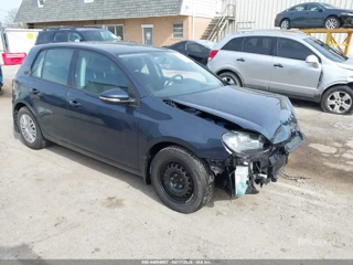VOLKSWAGEN VOLKSWAGEN GOLF 4-DOOR