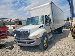 INTERNATIONAL 4300