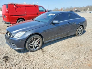 MERCEDES-BENZ E 550