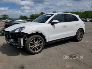 PORSCHE CAYENNE BASE