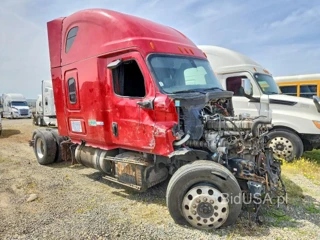 FREIGHTLINER CASCADIA 126