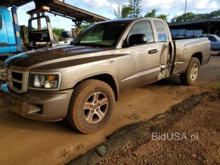 DODGE DAKOTA SXT