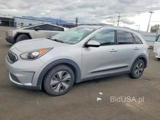 KIA NIRO LX