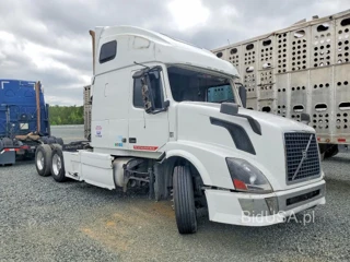 VOLVO VNL