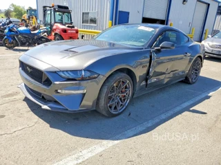 FORD MUSTANG GT