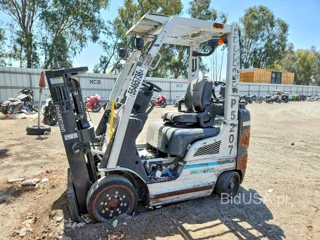 UNICARIERS FORKLIFT