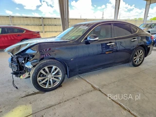 INFINITI Q70 3.7
