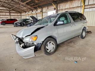 TOYOTA SIENNA LE
