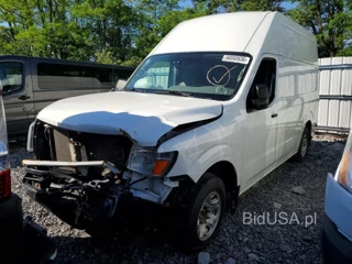 NISSAN NV 2500 HD SV