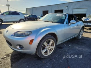 MAZDA MX-5 MIATA