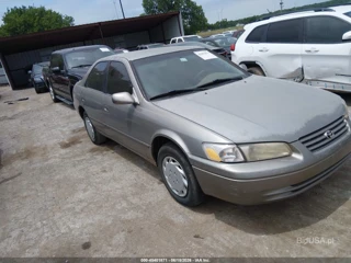 TOYOTA TOYOTA CAMRY LE