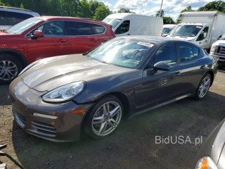 PORSCHE PANAMERA 2