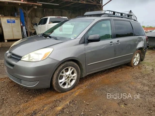 TOYOTA SIENNA CE 7 PASSENGER