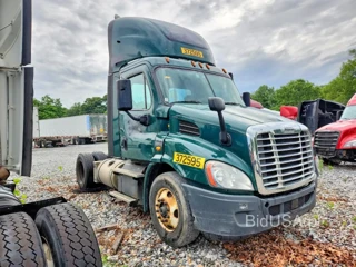 FREIGHTLINER CASCADIA 113