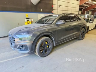 AUDI Q8 PREMIUM
