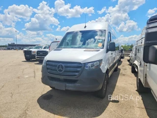 MERCEDES-BENZ SPRINTER 2500