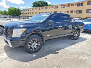 NISSAN TITAN SV