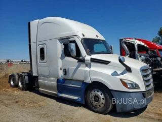 FREIGHTLINER CASCADIA 126