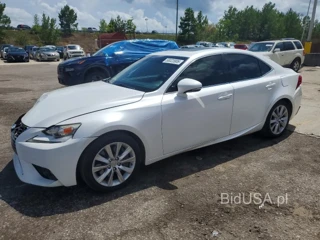 LEXUS IS 200T