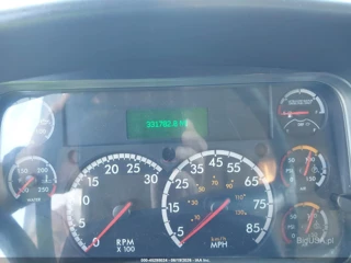 FREIGHTLINER FREIGHTLINER M2 106