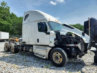 FREIGHTLINER CASCADIA 126