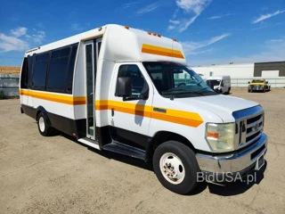FORD ECONOLINE E450 SUPER DUTY CUTAWAY VAN