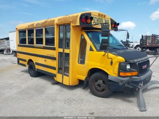GMC SAVANA CUTAWAY WORK VAN