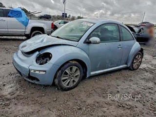 VOLKSWAGEN NEW BEETLE