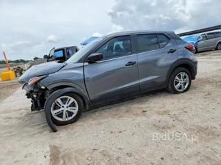 NISSAN KICKS PLAY S