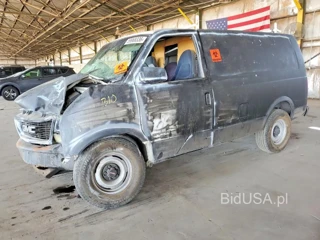 GMC SAFARI XT