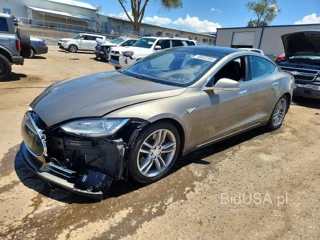 TESLA MODEL S 70D